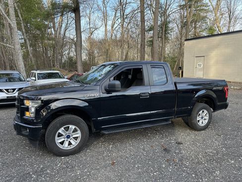 Used 2017 Ford F150 XL w/ Equipment Group 101A Mid AWD/4WD image 3