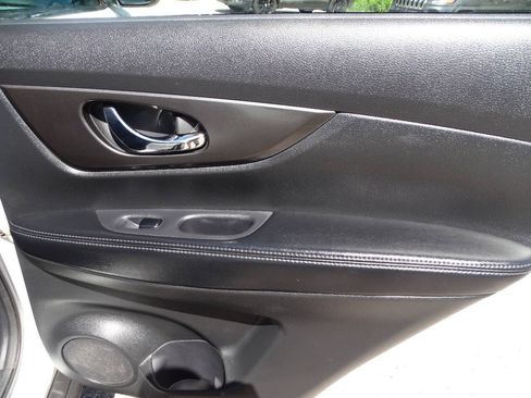 Used 2015 Nissan Rogue AWD S 2.5L 4-Cyl SUV image 30