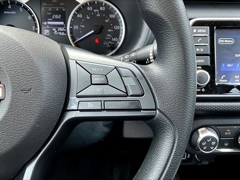 Used 2025 Nissan Kicks Play S image 43