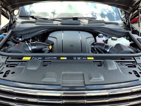 New 2026 Land Rover Range Rover SV AWD/4WD image 10