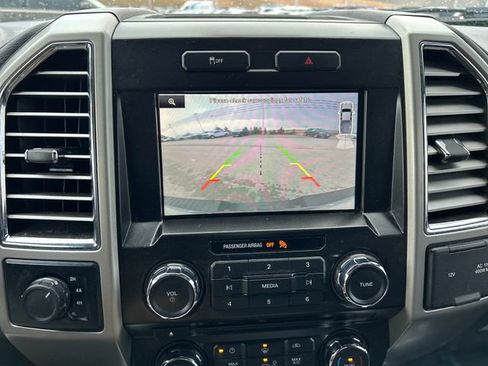 Used 2015 Ford F150 Lariat image 27