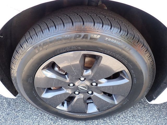 Certified 2020 Chrysler Pacifica Touring w/ S Appearance Package FWD image 11