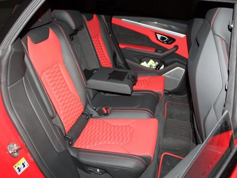 Used 2019 Lamborghini Urus image 26