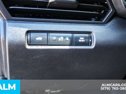 Used 2025 Nissan Altima 2.5 SV FWD image 27