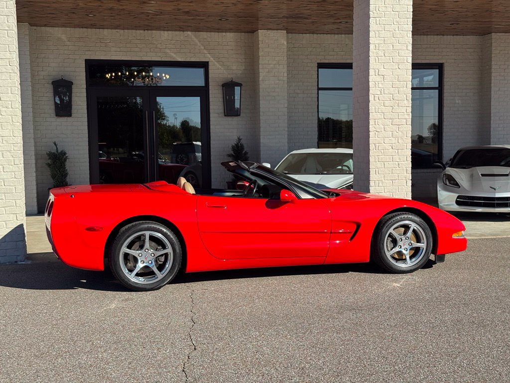Used 2000 Chevrolet Corvette Convertible w/ Memory Pkg RWD image 19