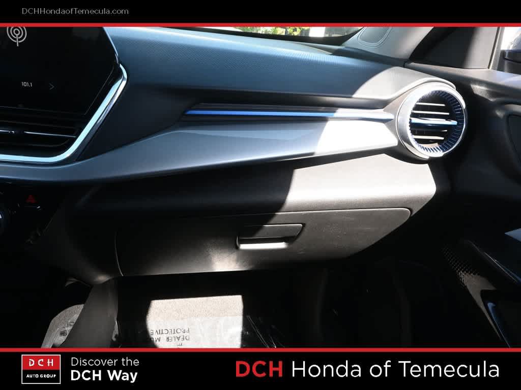 Used 2024 Chevrolet Trax LT w/ Driver Confidence Package FWD image 14