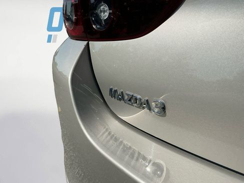 Used 2023 MAZDA MAZDA3 s FWD image 23