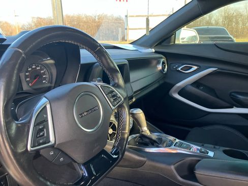 Used 2019 Chevrolet Camaro LT w/ RS Package image 6