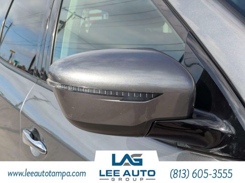 Used 2019 Nissan Pathfinder S AWD/4WD image 11