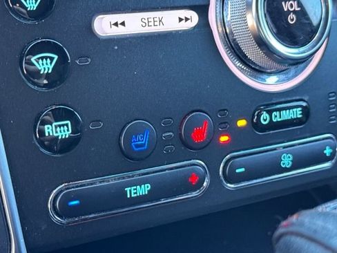 Used 2019 Ford Explorer Limited image 24