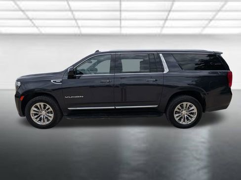 Used 2023 GMC Yukon XL SLT AWD/4WD image 32