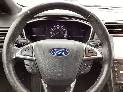 Used 2019 Ford Fusion Titanium image 34