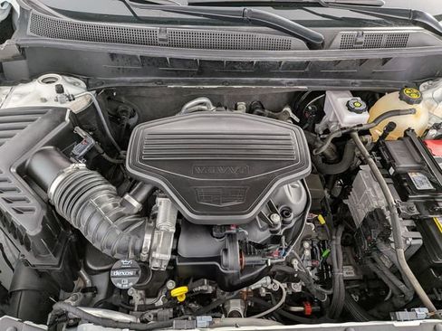Certified 2023 Cadillac XT6 Premium Luxury w/ LPO, Floor Liner Package AWD/4WD image 34