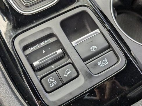 Used 2025 Honda Pilot Sport image 28