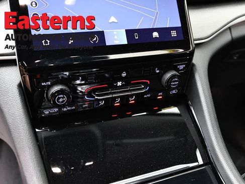 Used 2023 Jeep Grand Cherokee Limited w/ Black Appearance Package AWD/4WD image 20