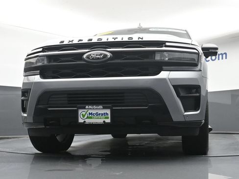 Used 2023 Ford Expedition Limited AWD/4WD image 7
