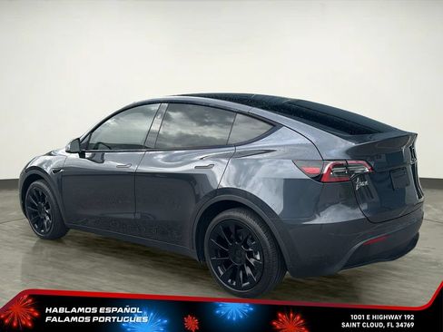 Used 2024 Tesla Model Y Long Range AWD/4WD image 4