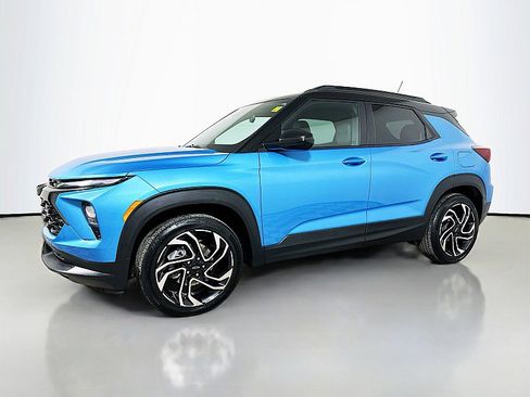 Used 2025 Chevrolet TrailBlazer RS w/ Convenience Package image 3