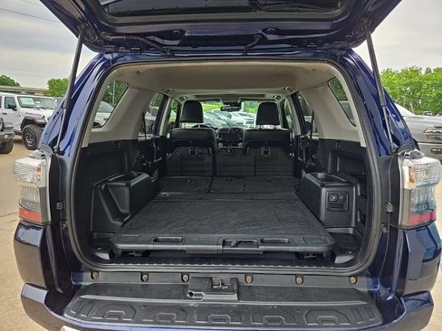 Used 2020 Toyota 4Runner TRD Off-Road Premium w/ Moonroof Package AWD/4WD image 92