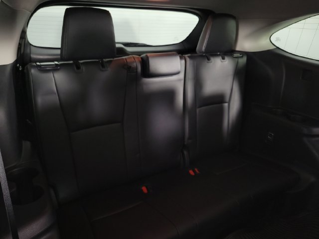 Used 2024 Toyota Highlander XLE FWD image 13