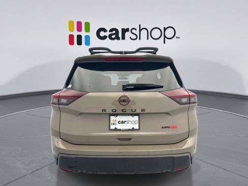 Used 2025 Nissan Rogue SV AWD/4WD image 4