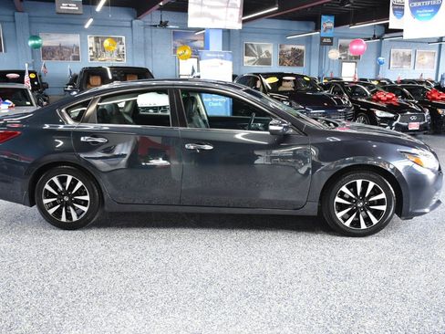 Used 2018 Nissan Altima 2.5 SL image 2