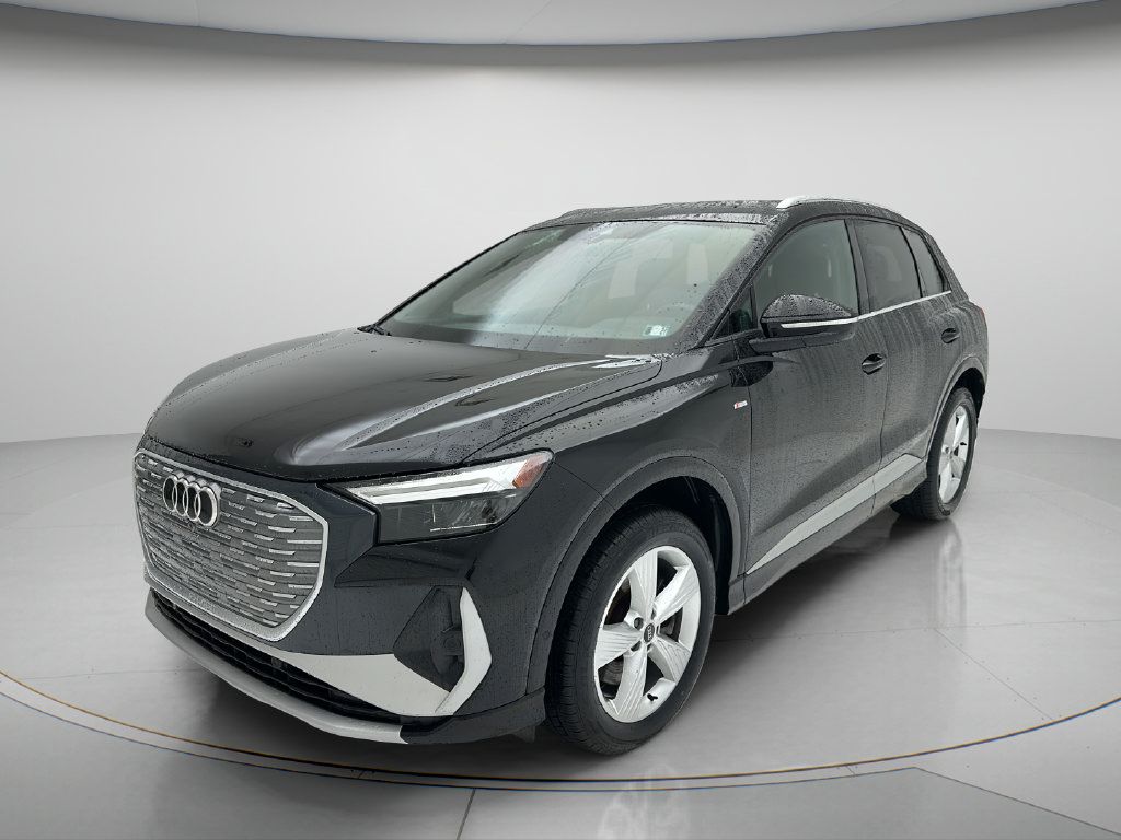 Used 2023 Audi Q4 e-tron Premium Plus w/ Premium Plus AWD/4WD image 3