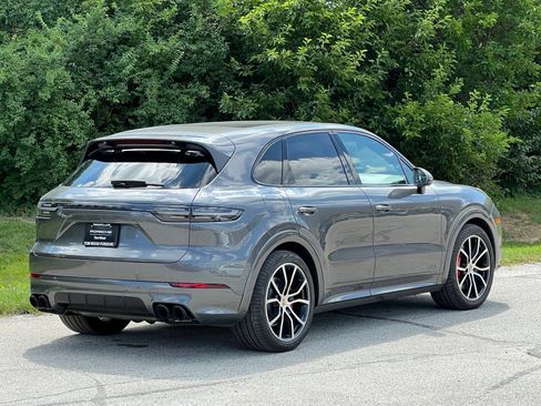 Certified 2023 Porsche Cayenne GTS AWD/4WD image 6