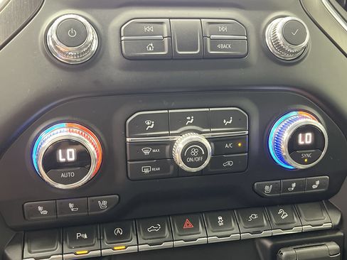 Certified 2021 GMC Sierra 1500 AT4 w/ AT4 Preferred Package AWD/4WD image 24