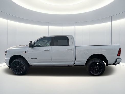 New 2026 RAM 2500 Laramie AWD/4WD image 7