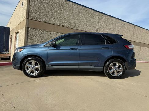 Used 2018 Ford Edge SE image 3