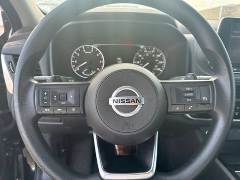 Used 2021 Nissan Rogue S FWD image 9