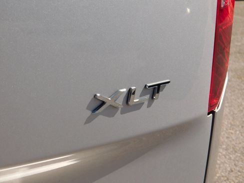 Used 2021 Ford Transit Connect XLT FWD image 9