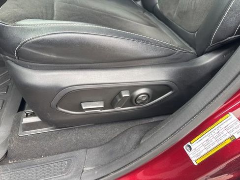 Used 2023 Jeep Grand Cherokee L Laredo image 20