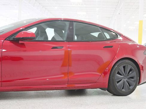Used 2025 Tesla Model S AWD/4WD image 3