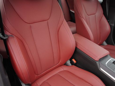 Used 2025 BMW 330i Sedan RWD image 13