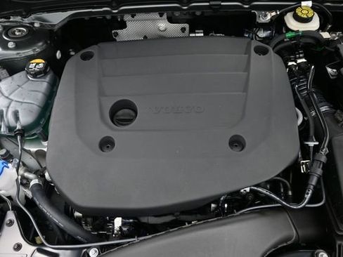 New 2026 Volvo XC40 B5 Plus w/ Protection Package Premier AWD/4WD image 37