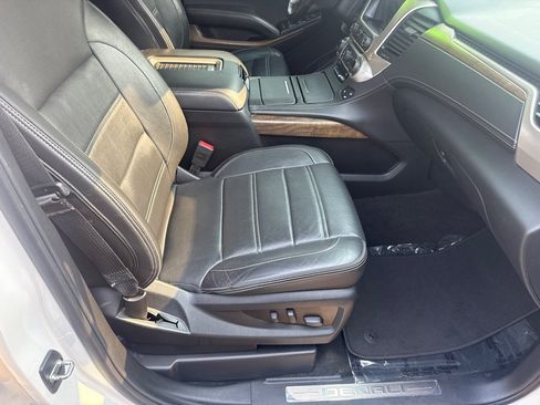 Used 2018 GMC Yukon Denali w/ Denali Ultimate Package AWD/4WD image 17