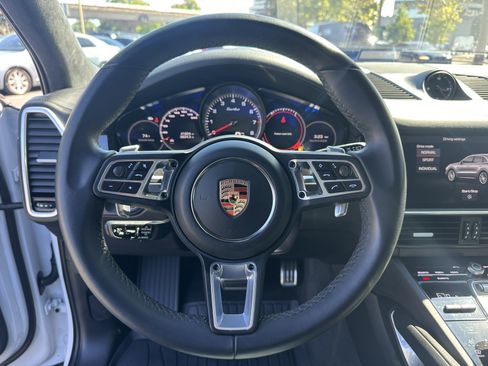 Used 2019 Porsche Cayenne Turbo AWD/4WD image 14
