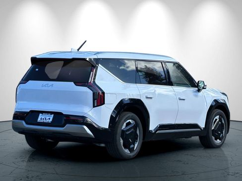 New 2026 Kia EV9 Land AWD/4WD image 4