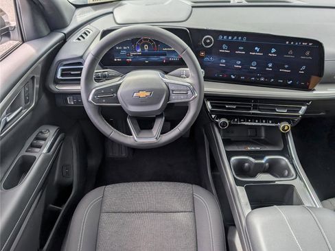 New 2026 Chevrolet Traverse LT image 15