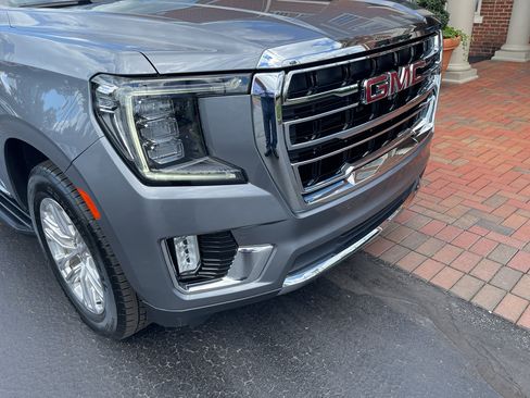 Used 2022 GMC Yukon SLT w/ SLT Premium Package AWD/4WD image 4