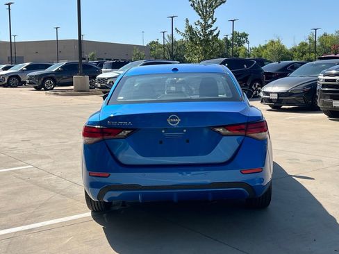 Used 2025 Nissan Sentra SV FWD image 11