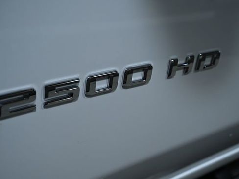 Used 2025 Chevrolet Silverado 2500 LT w/ Convenience Package image 13