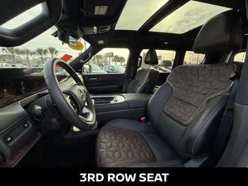 Certified 2025 Nissan Armada Platinum AWD/4WD image 14