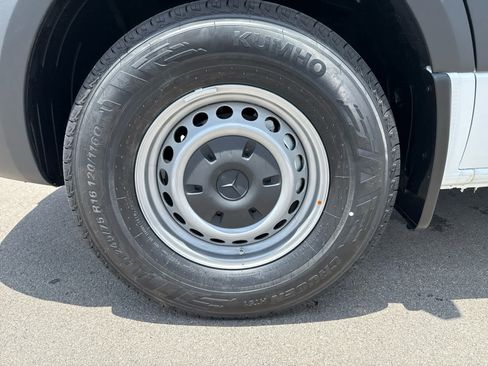 New 2025 Mercedes-Benz Sprinter 2500 image 9