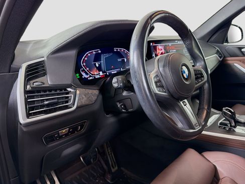 Used 2022 BMW X5 xDrive40i w/ M Sport Package AWD/4WD image 10
