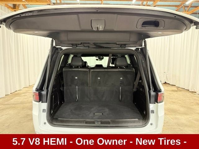 Used 2022 Jeep Wagoneer Series II AWD/4WD image 24