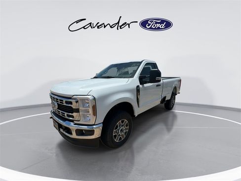 New 2025 Ford F350 XLT w/ FX4 Off-Road Package image 18