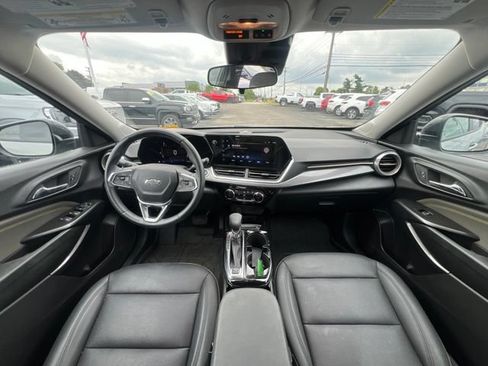 Used 2024 Chevrolet Trax ACTIV w/ Driver Confidence Package FWD image 19